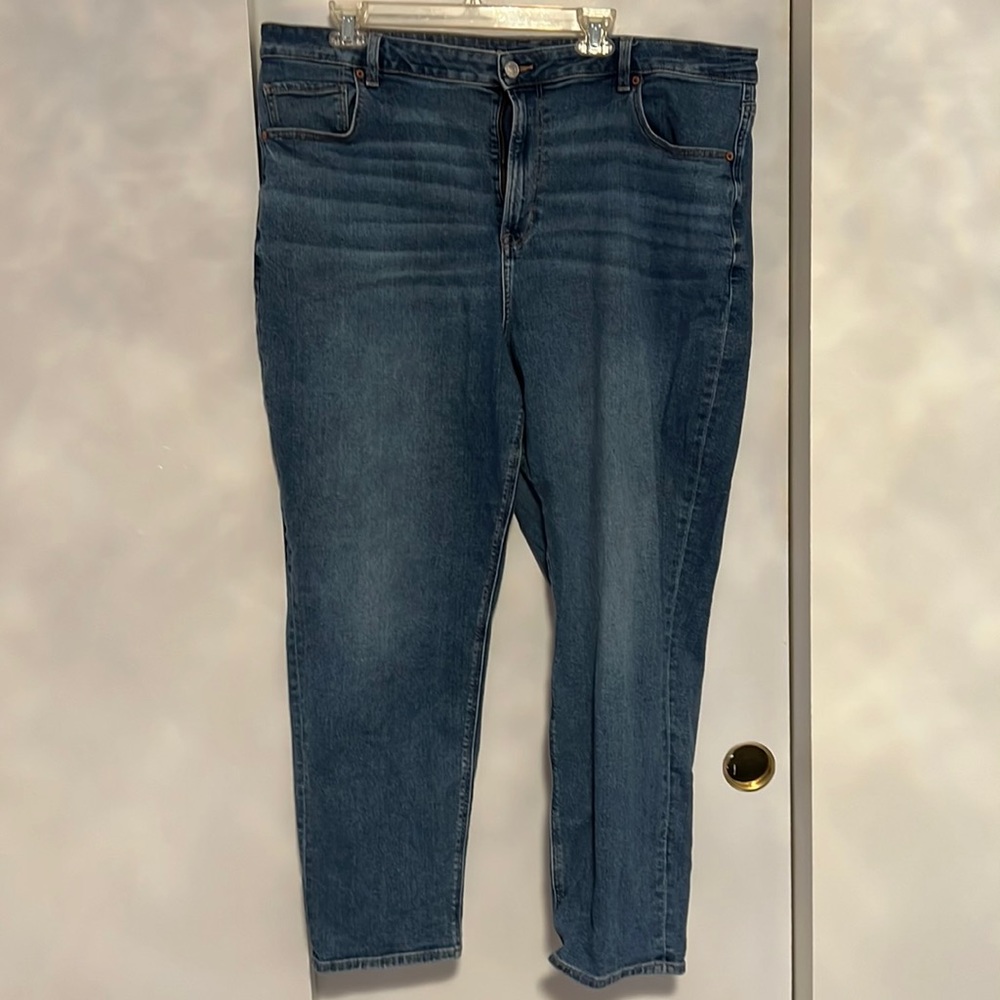 American Eagle Outfitters Medium Wash Mom Jean Size 20 Long
